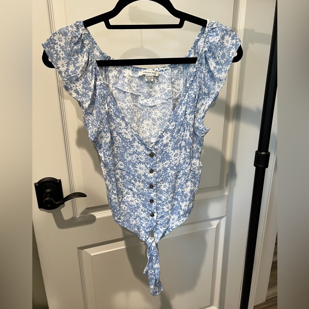 American Eagle flower blouse